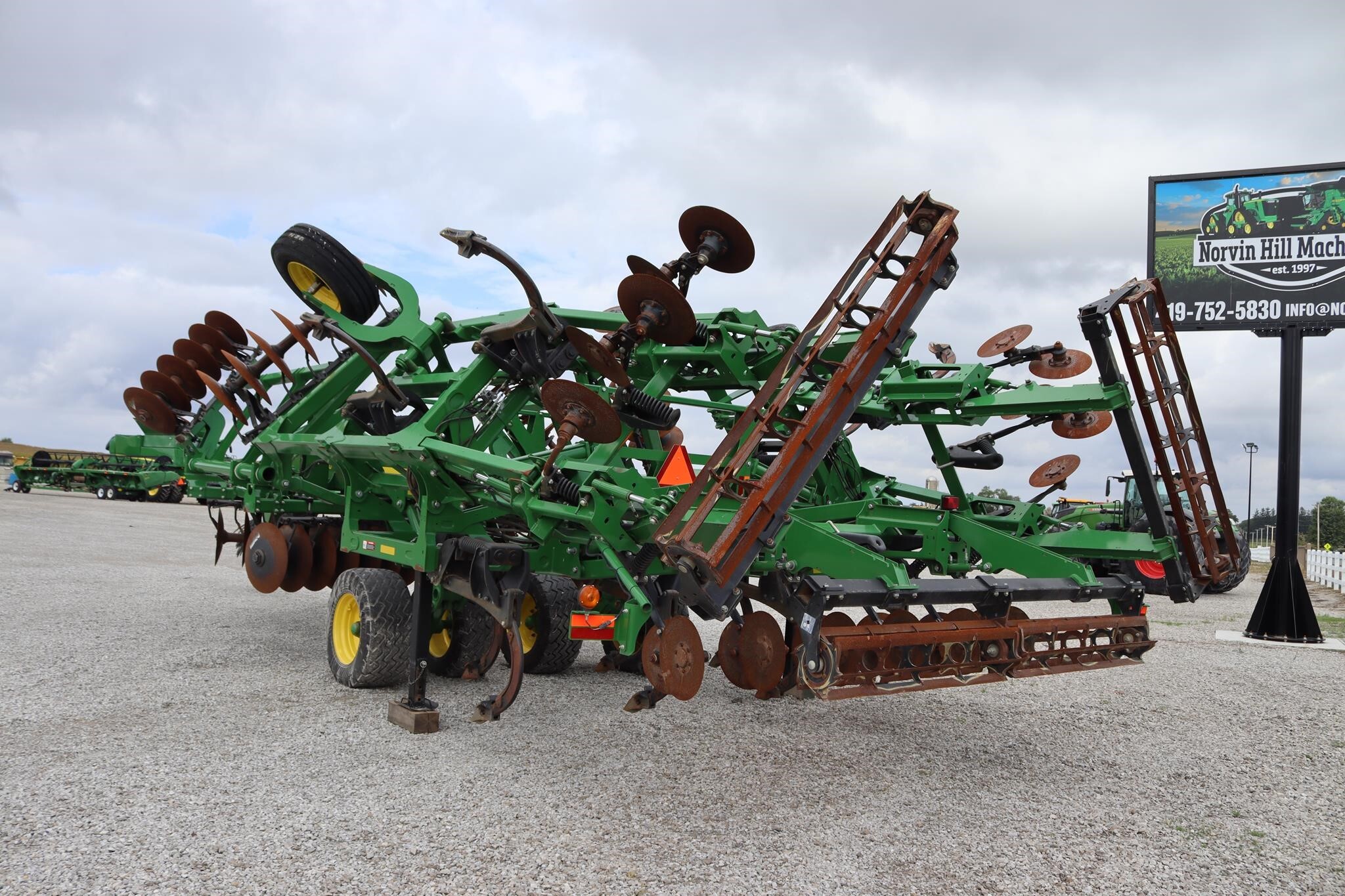 2020 John Deere 2730 Disk Chisel