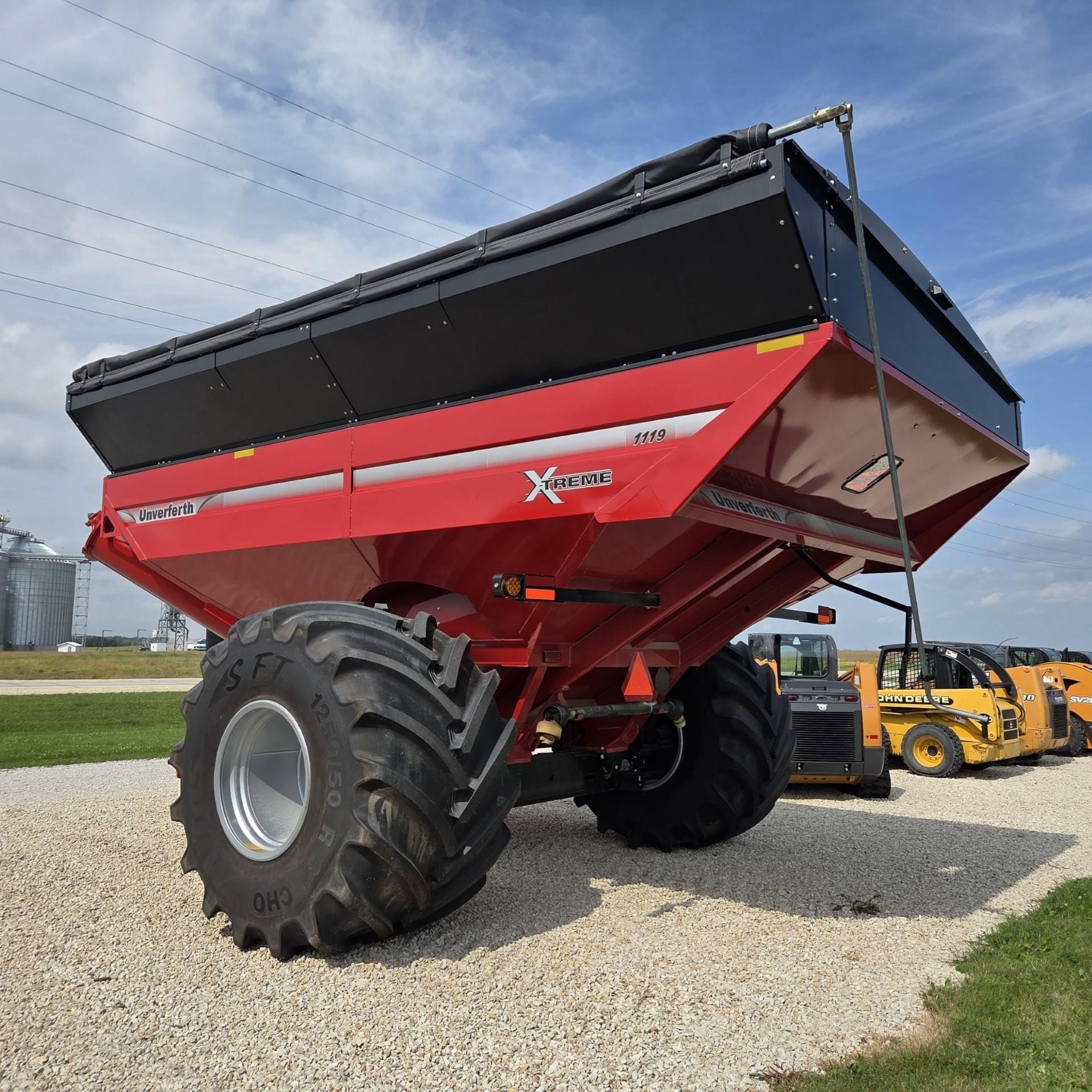 2025 Unverferth 1119 Grain Cart
