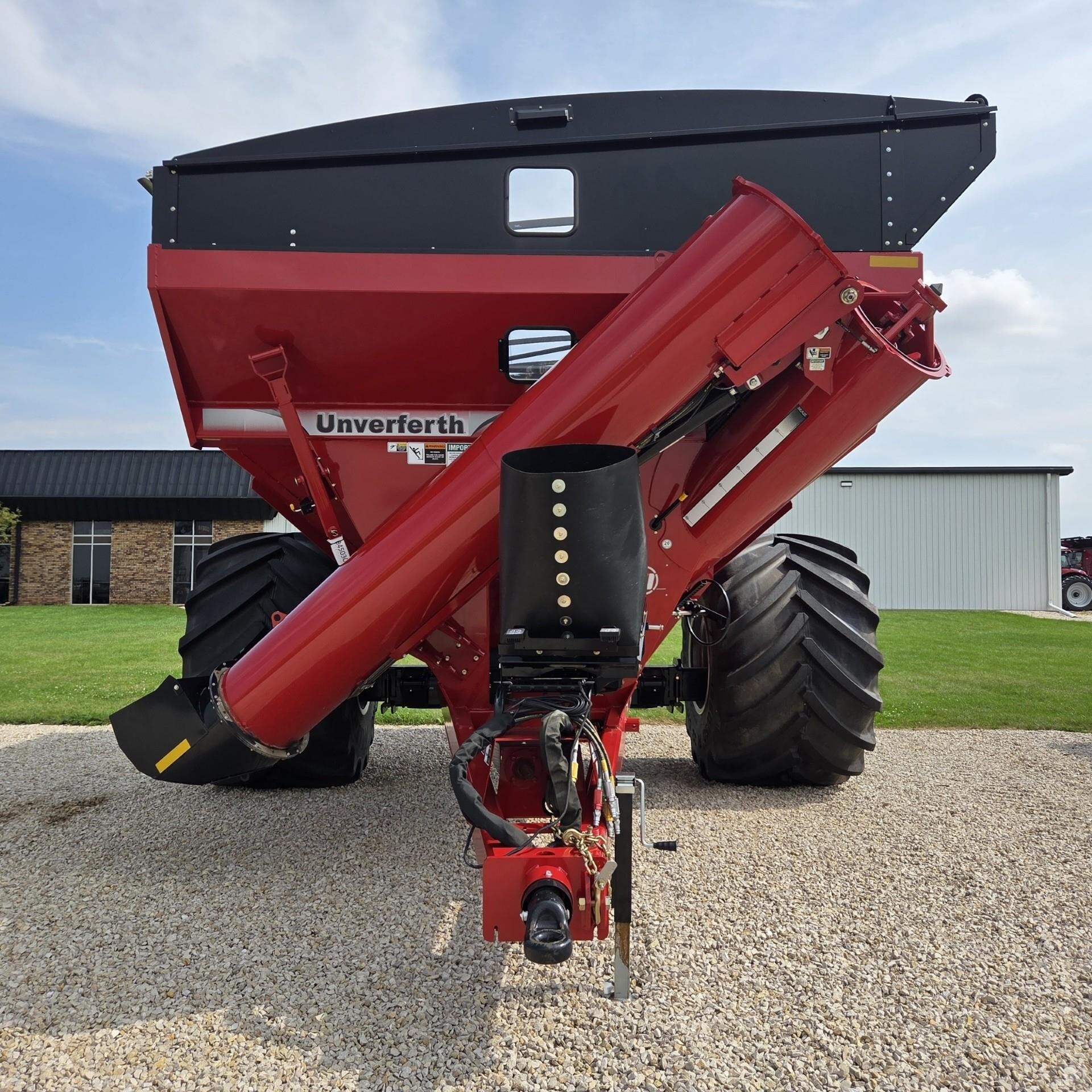 2025 Unverferth 1119 Grain Cart