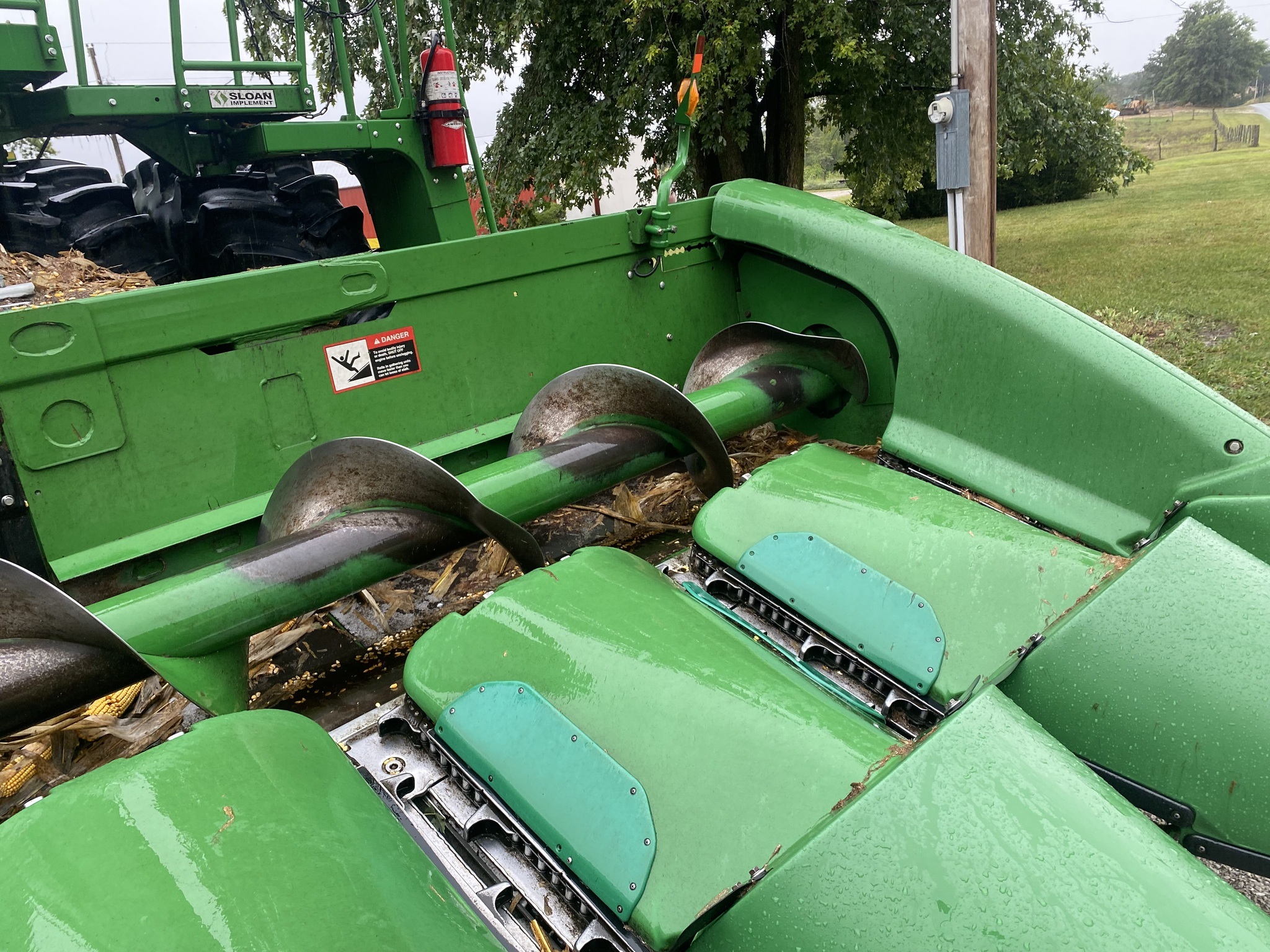 2012 John Deere 608C StalkMaster Corn Head