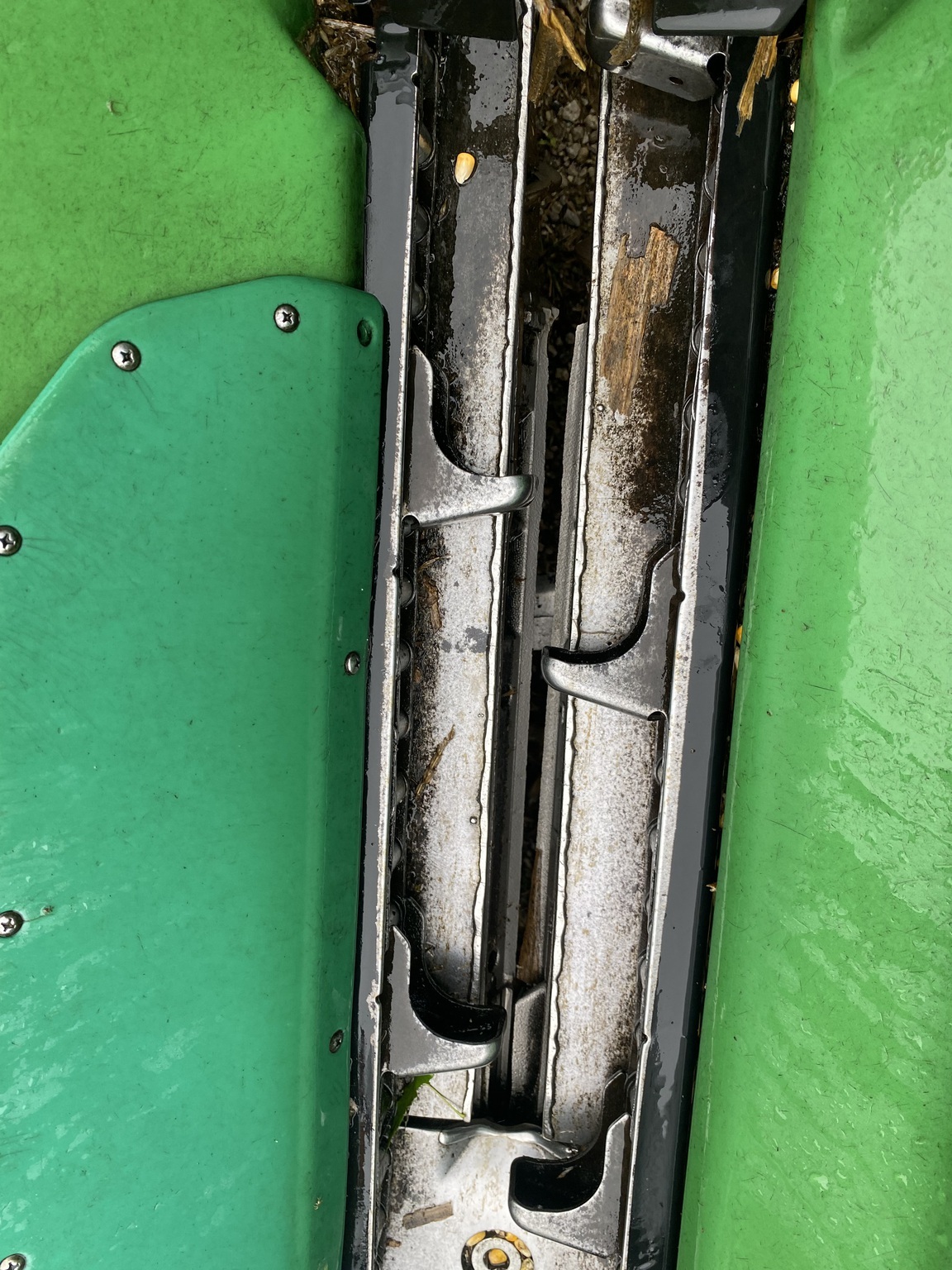 2012 John Deere 608C StalkMaster Corn Head