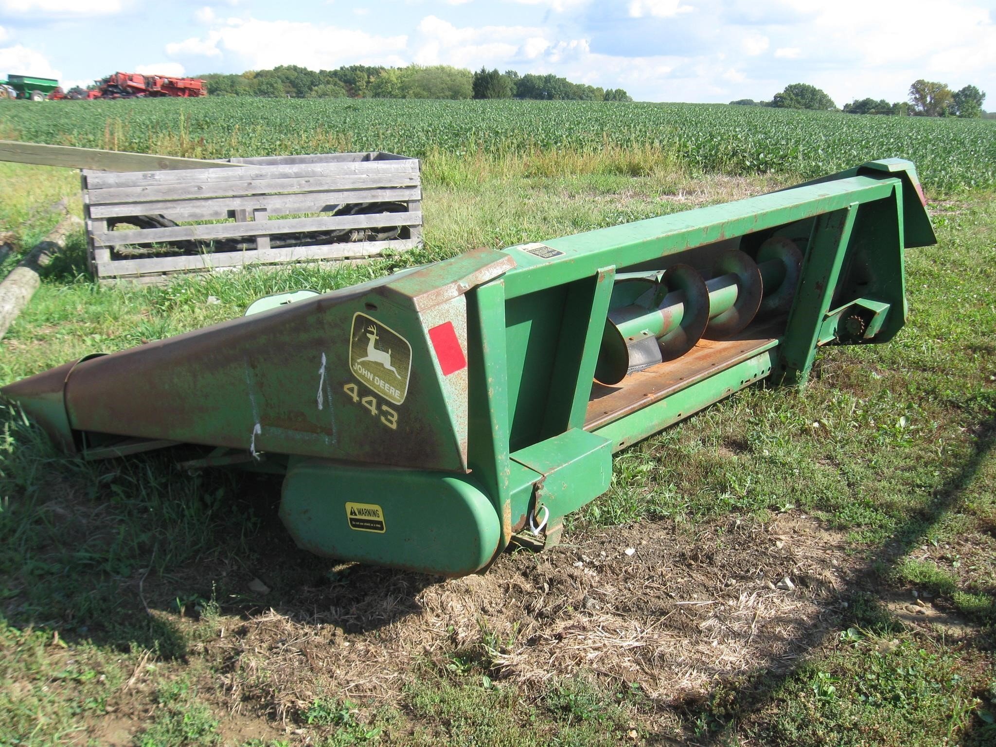 1979 John Deere 443 Corn Head