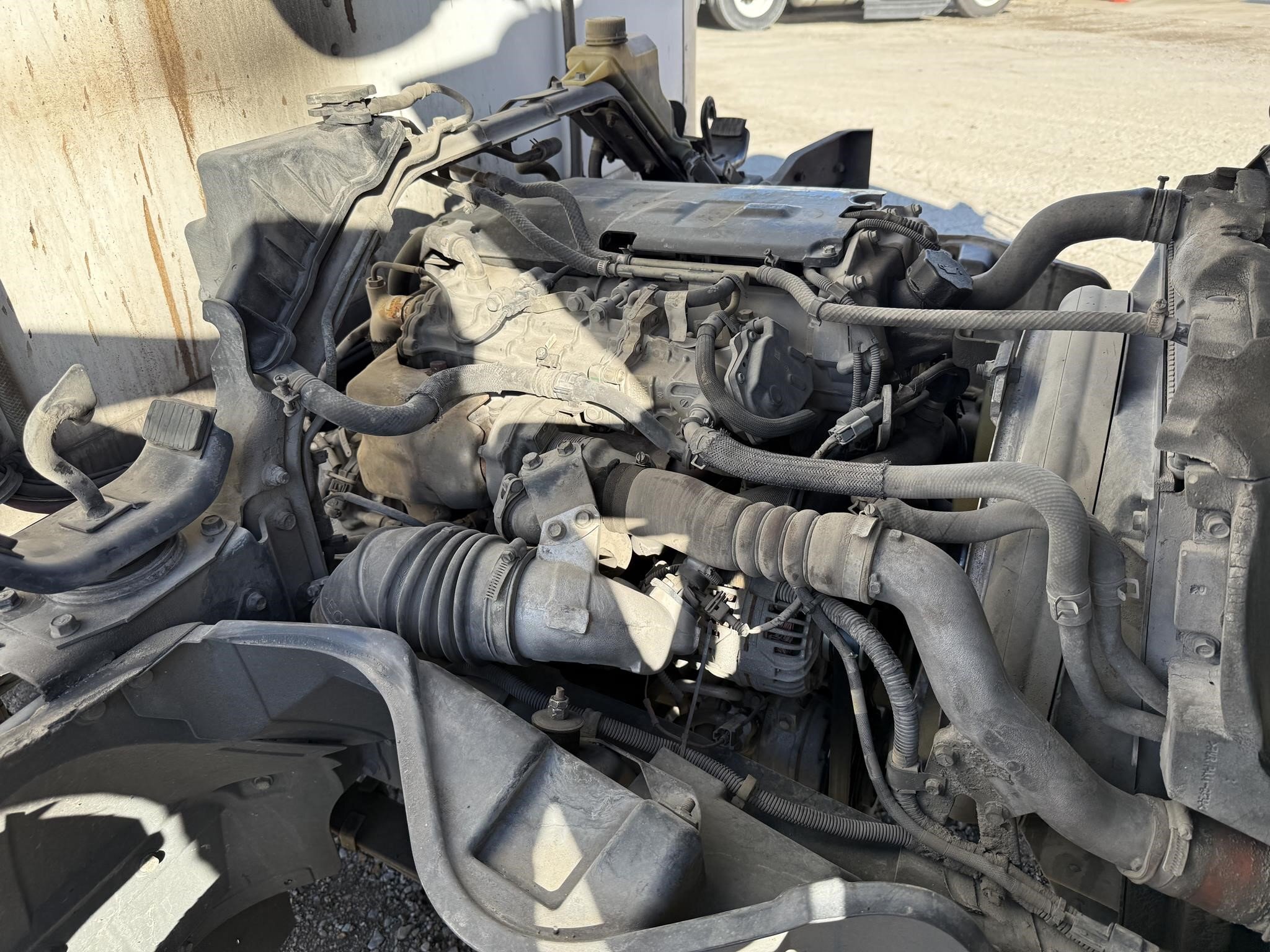 2013 MITSUBISHI FUSO FE180 Box Trucks/Trailer