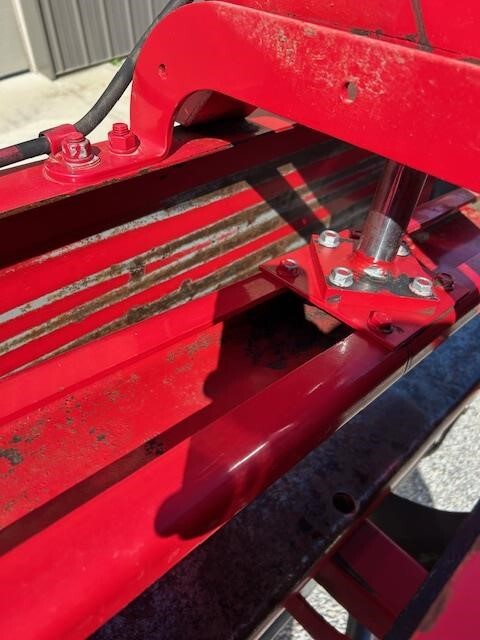 Massey Ferguson 1840 Small Square Baler