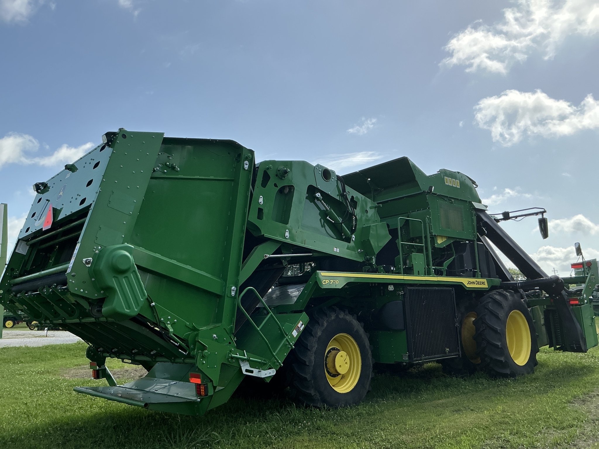 2022 John Deere CP770 Cotton Equipment