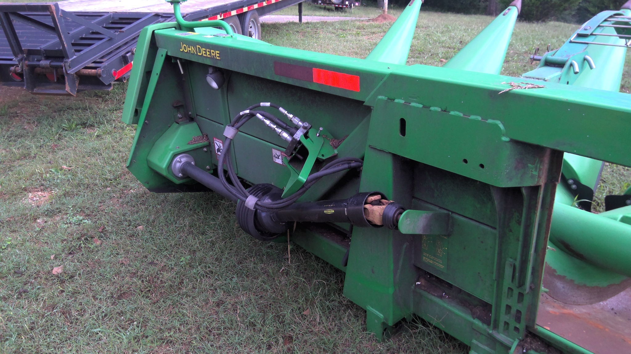 2010 John Deere 608C Corn Head