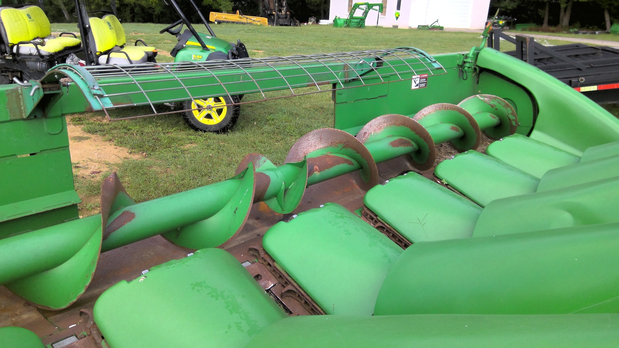 2010 John Deere 608C Corn Head