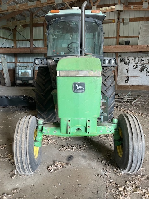 1990 John Deere 2955 Tractor