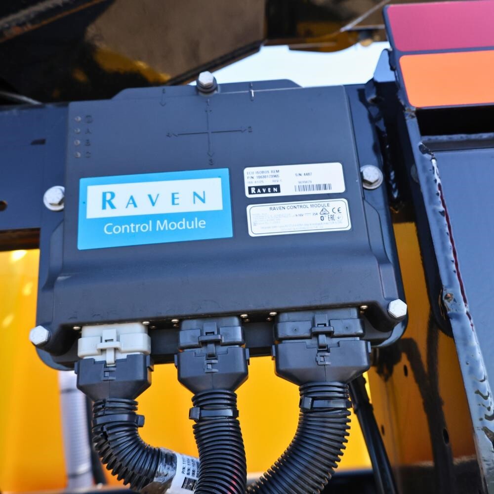 2025 Fast S32 Pull-Type Fertilizer Spreader