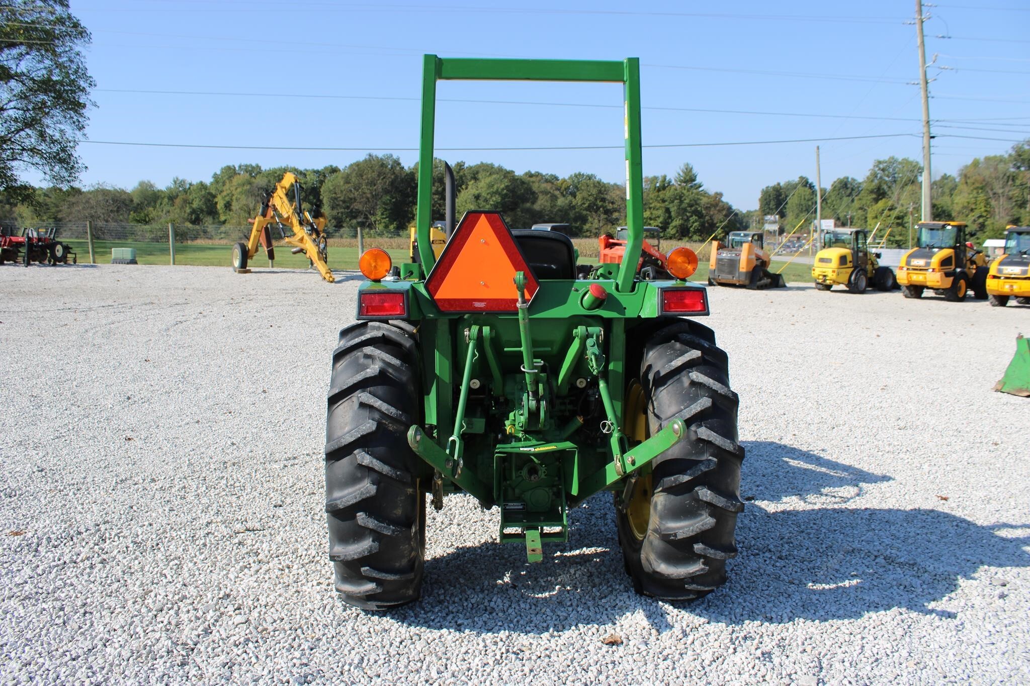 1991 John Deere 870 Tractor