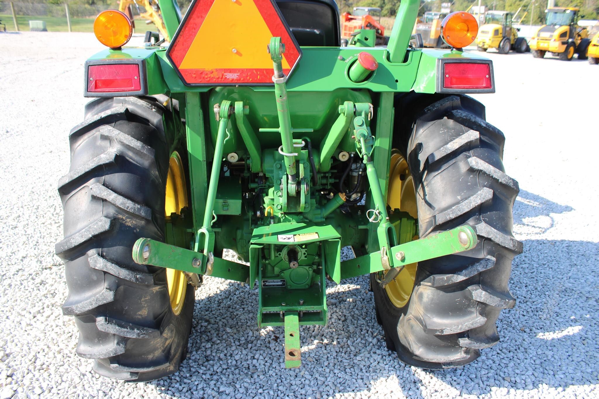 1991 John Deere 870 Tractor