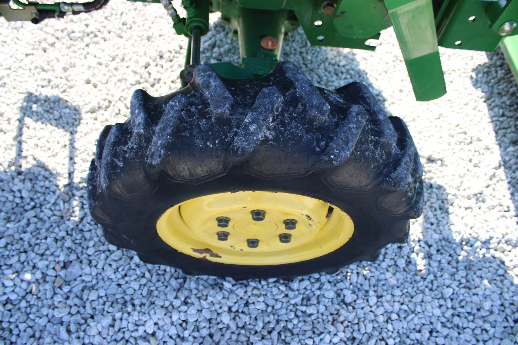 1991 John Deere 870 Tractor