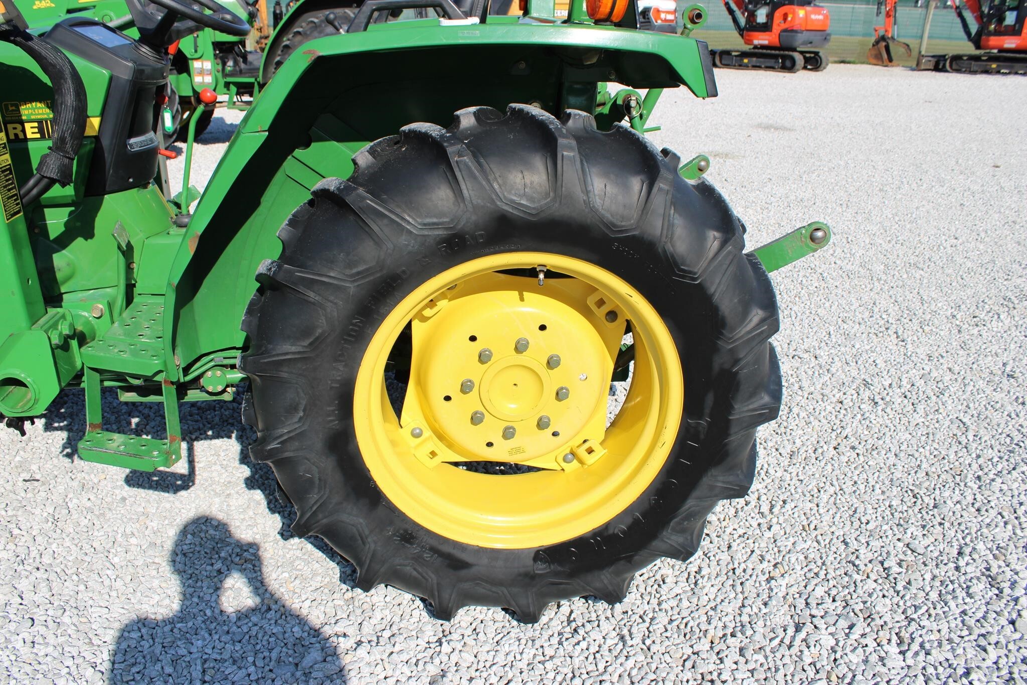 1991 John Deere 870 Tractor