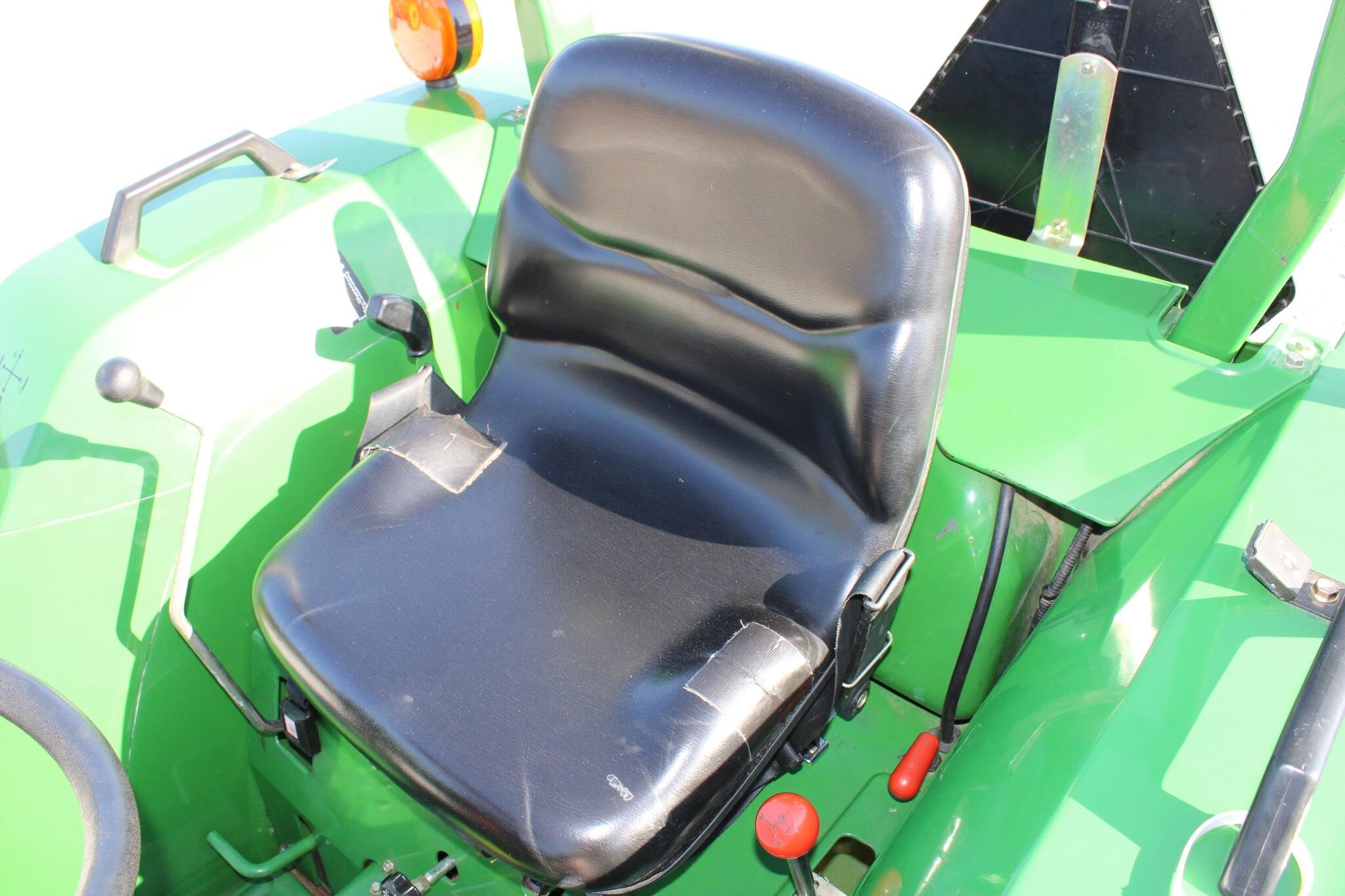 1991 John Deere 870 Tractor