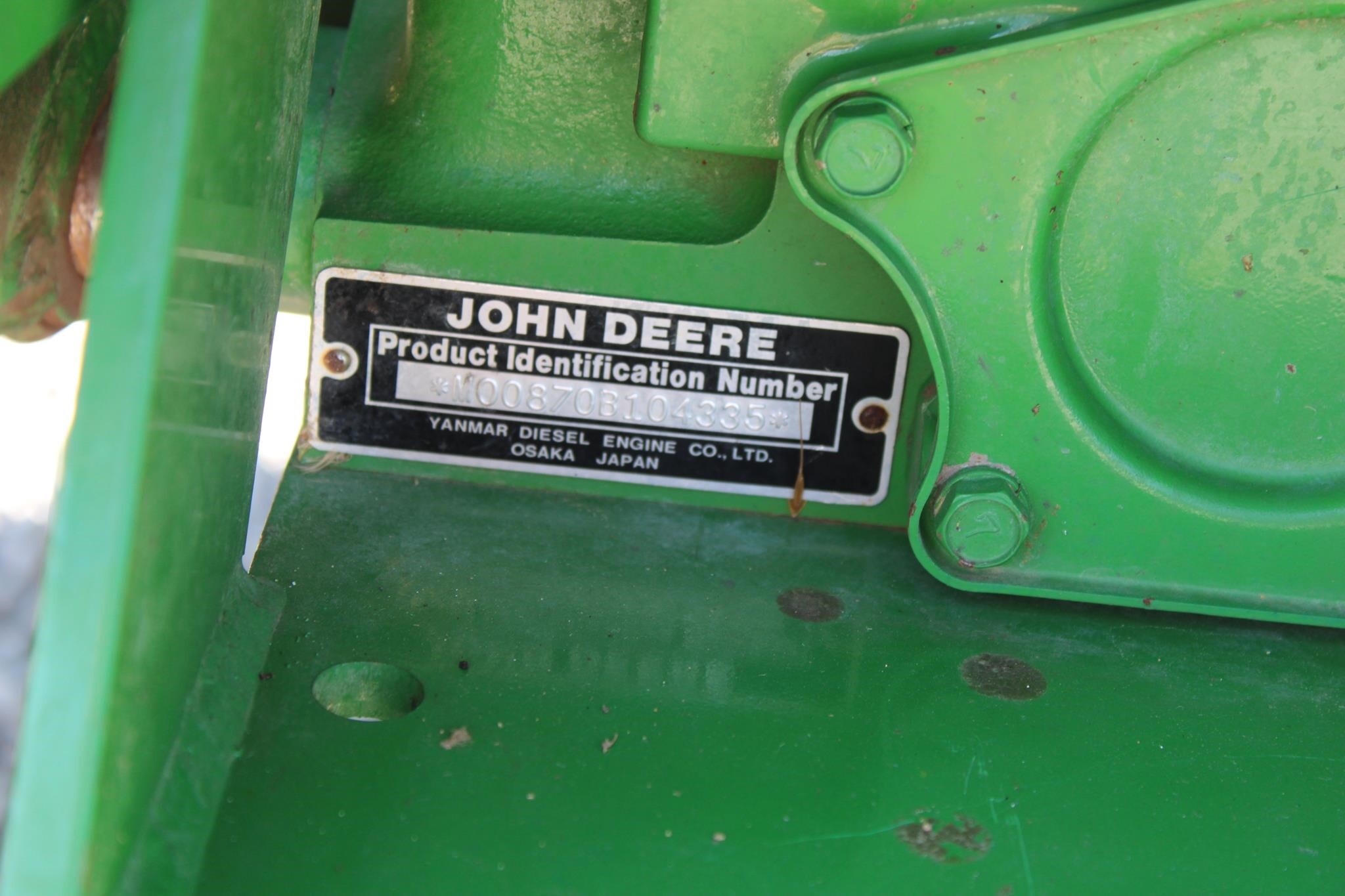 1991 John Deere 870 Tractor