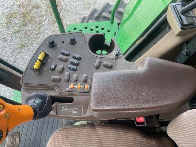 2002 John Deere 9450 Combine