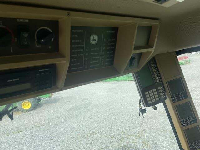 2002 John Deere 9450 Combine