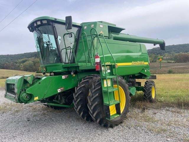 2002 John Deere 9450 Combine