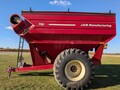 2009 J&M 750-18 Grain Cart