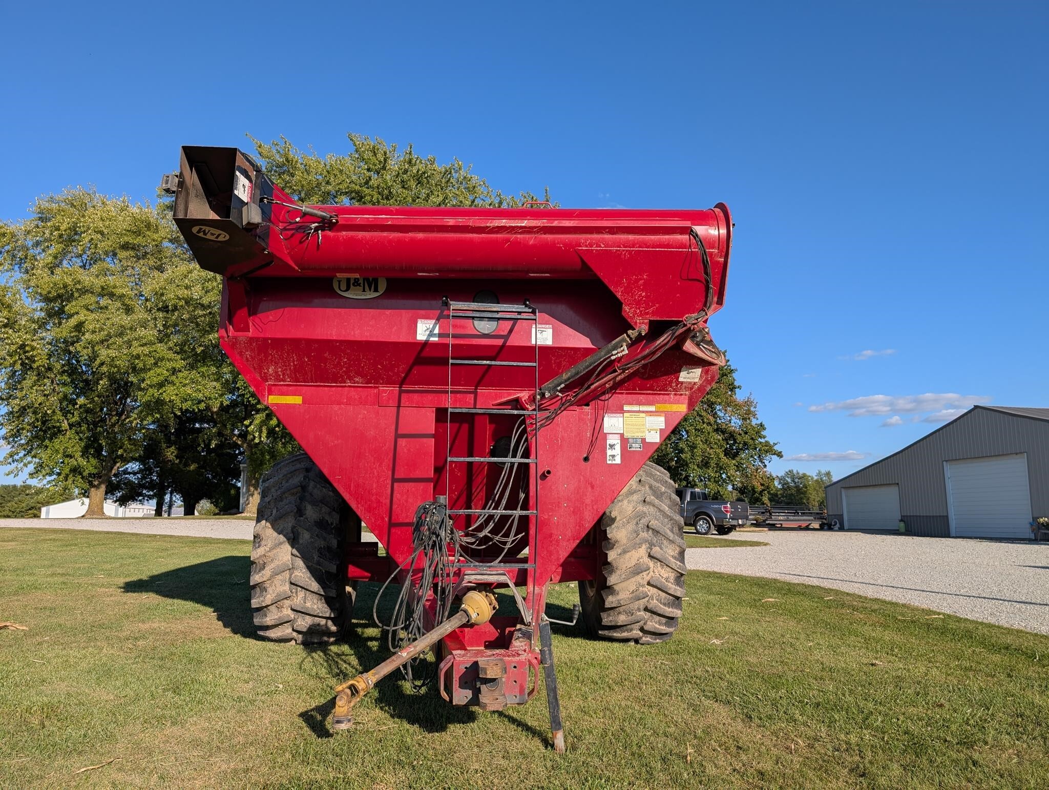 2009 J&M 750-18 Grain Cart