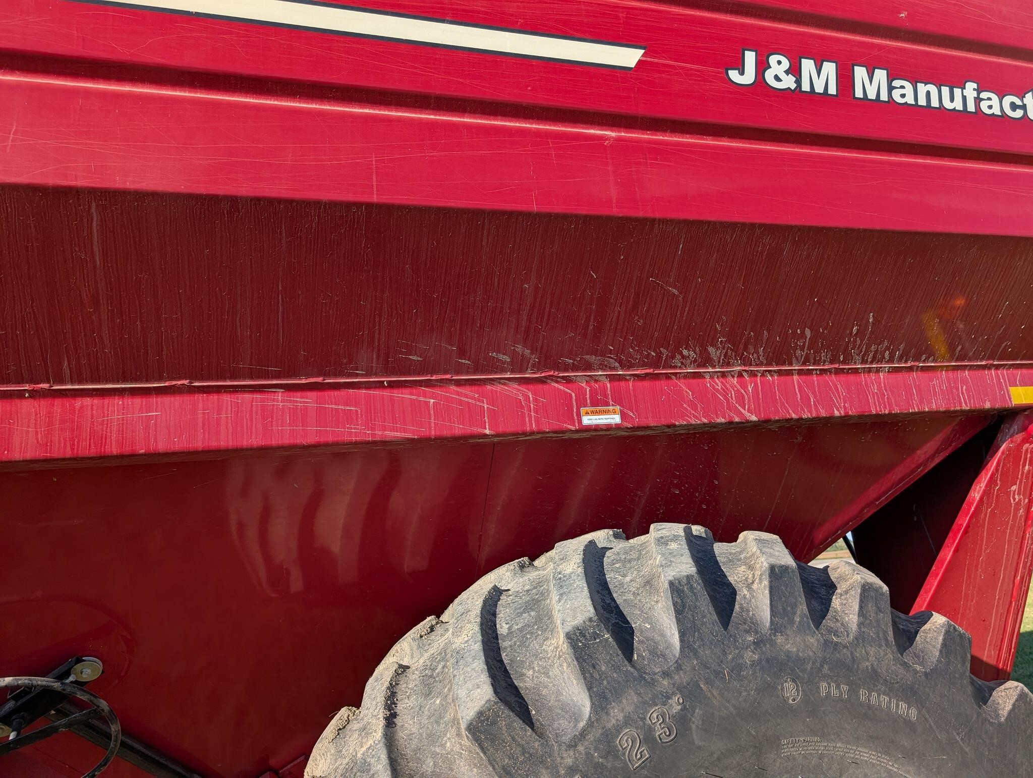2009 J&M 750-18 Grain Cart