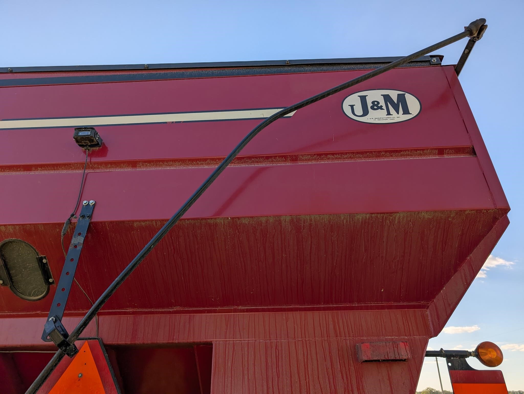2009 J&M 750-18 Grain Cart