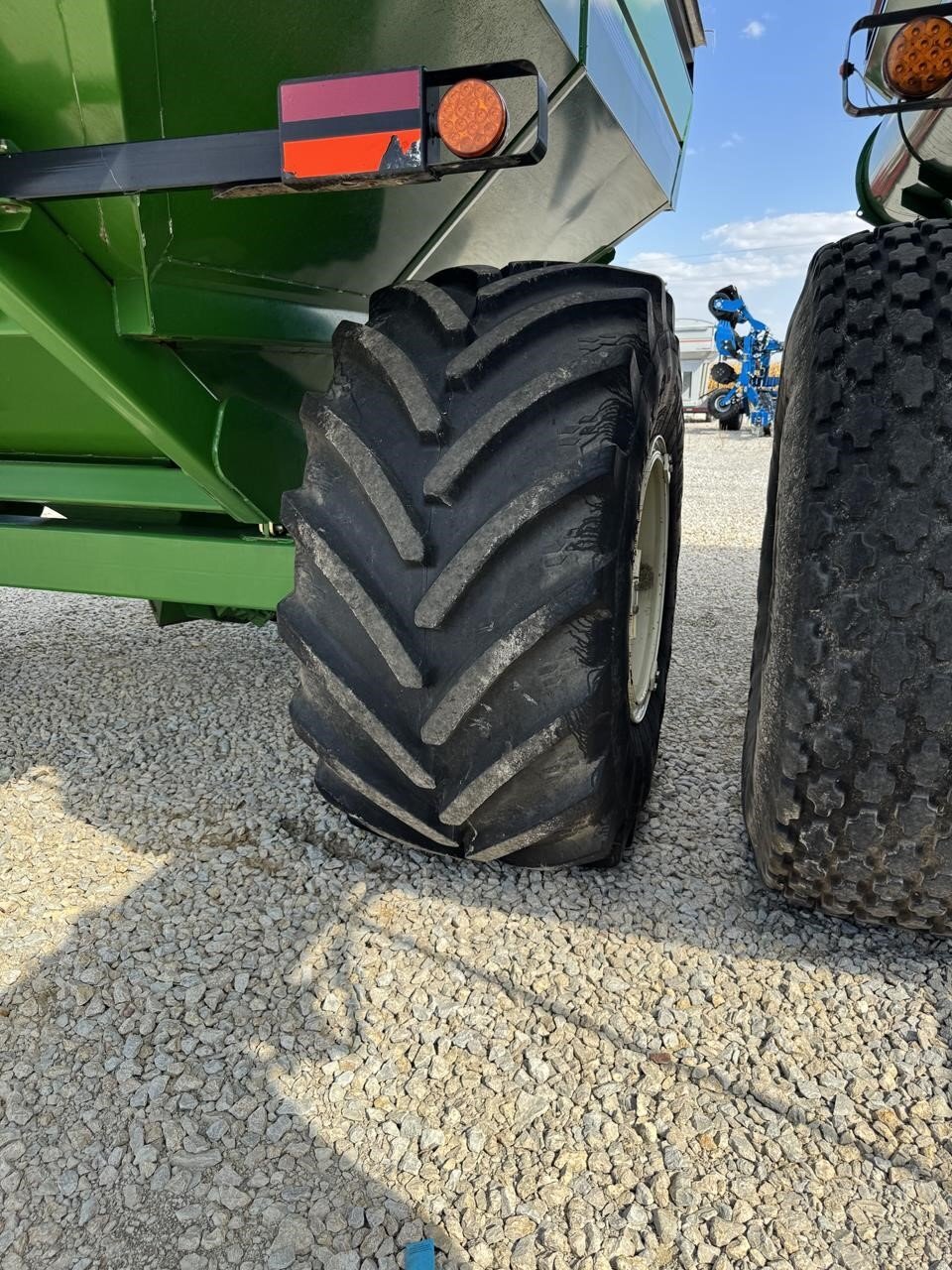  Brent 1082 Grain Cart