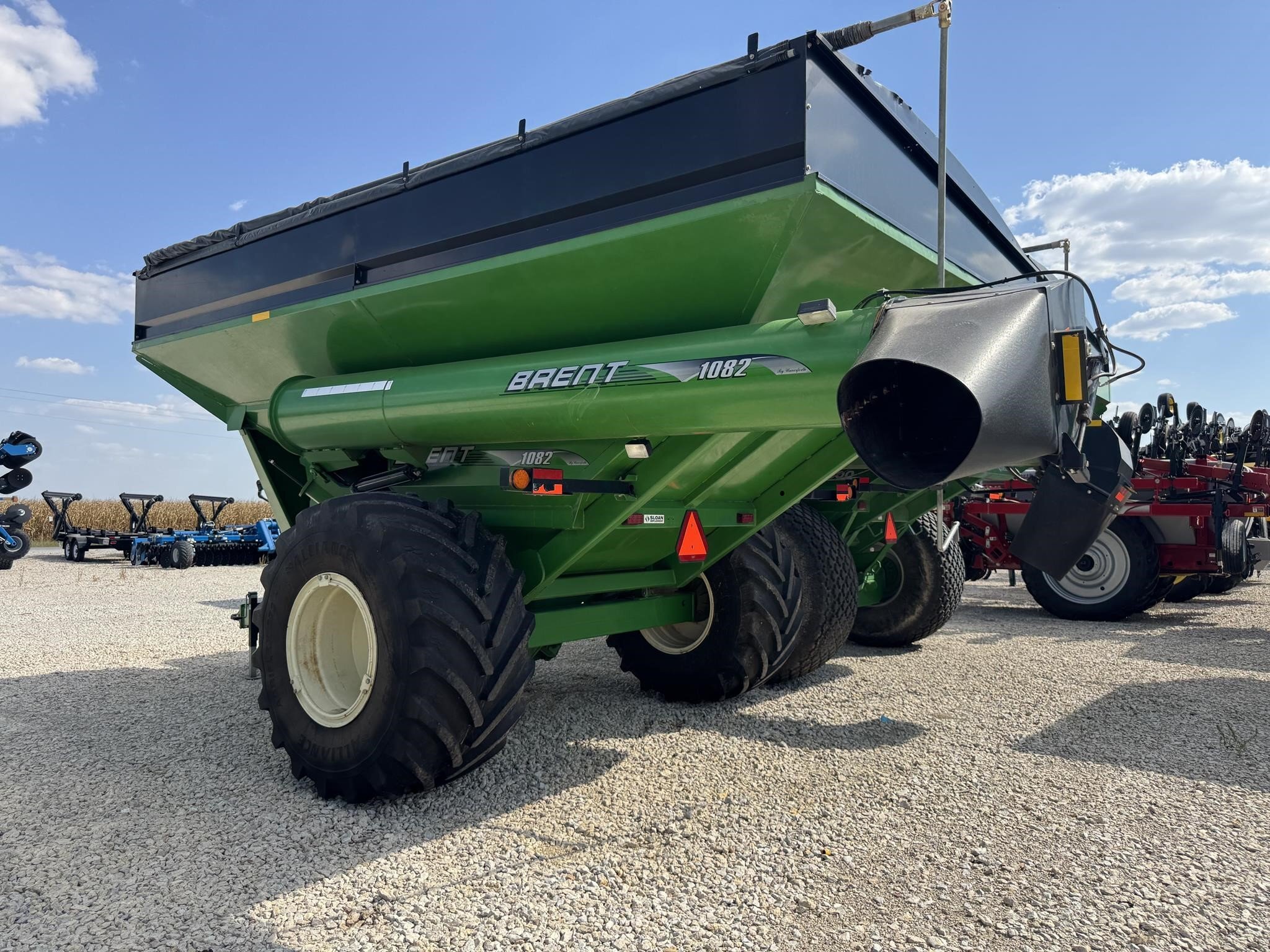  Brent 1082 Grain Cart