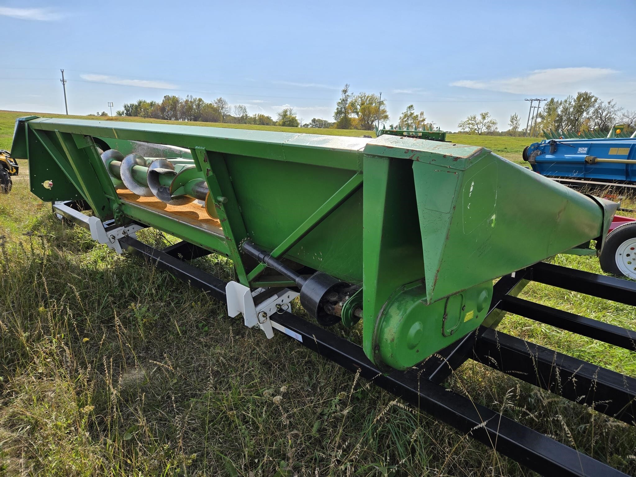 1988 John Deere 444 Corn Head