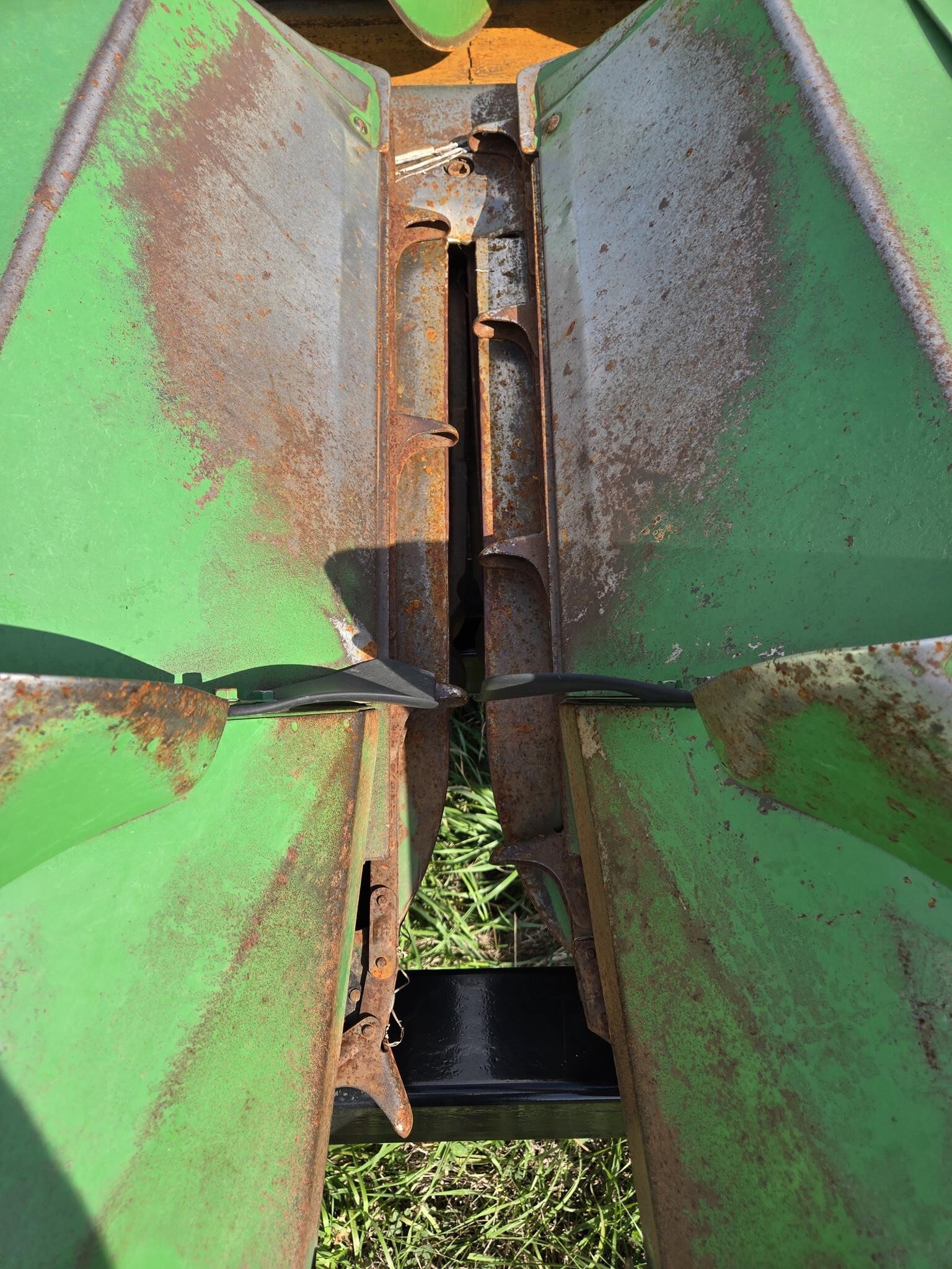 1988 John Deere 444 Corn Head