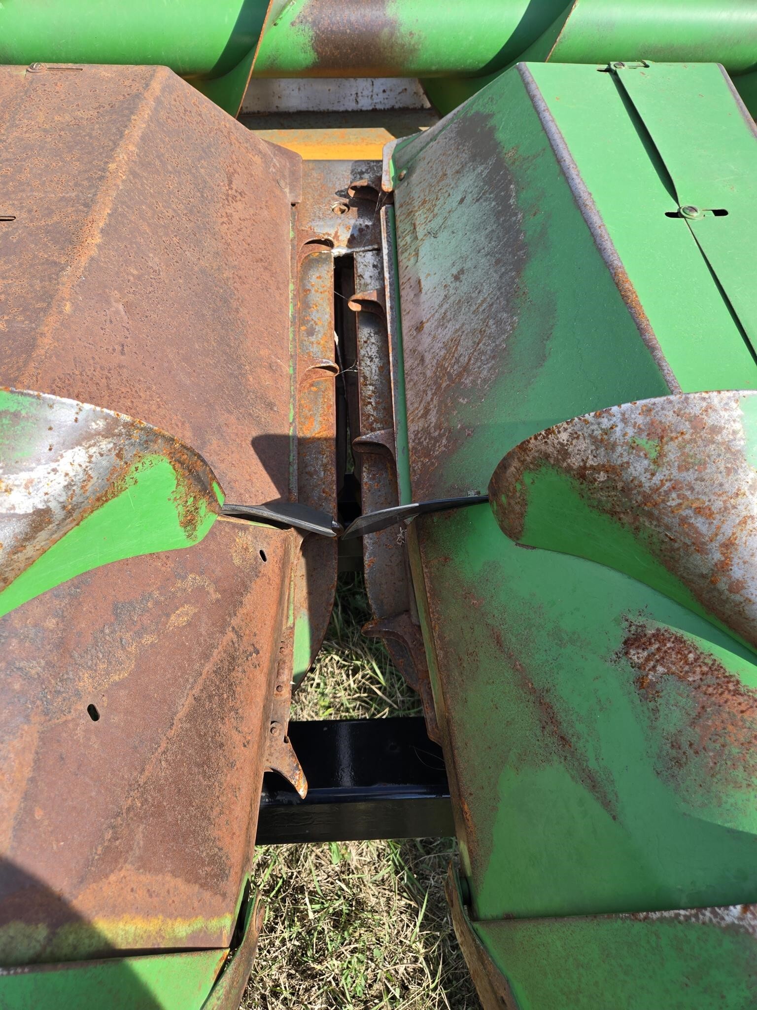 1988 John Deere 444 Corn Head