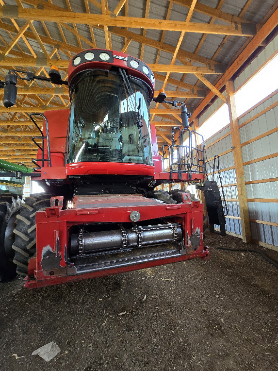 2009 Case IH 7010 Combine
