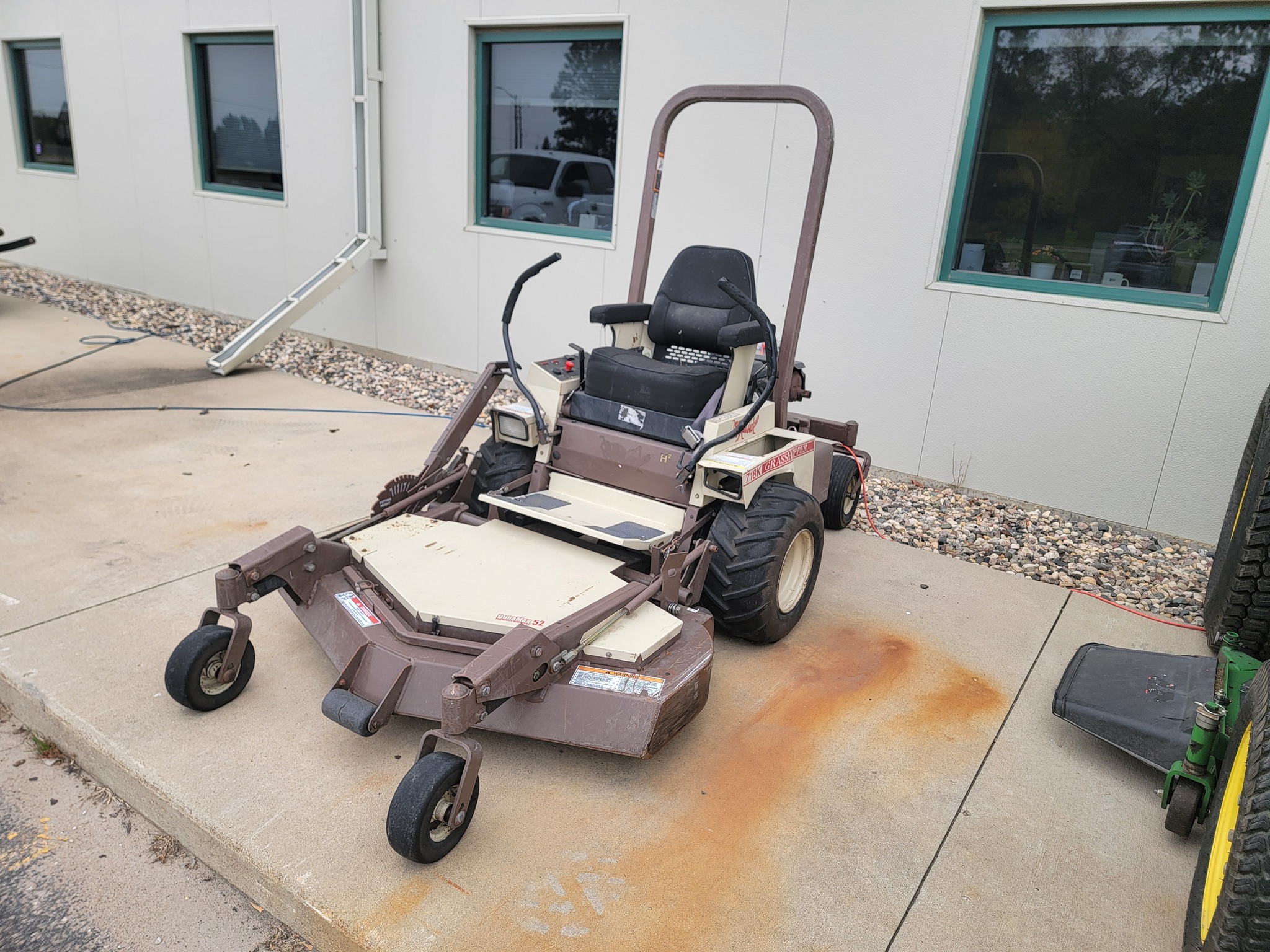 2009 Grasshopper 718 Lawn Mower