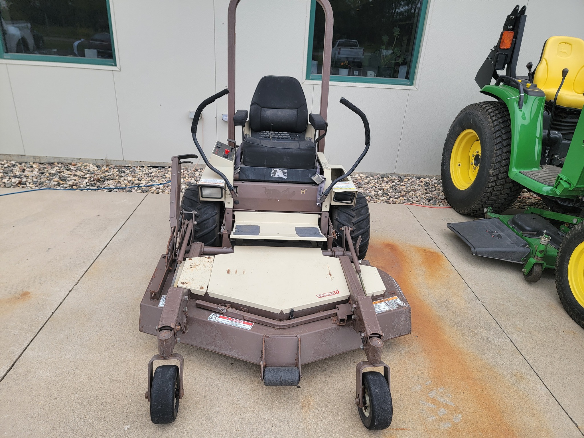 2009 Grasshopper 718 Lawn Mower