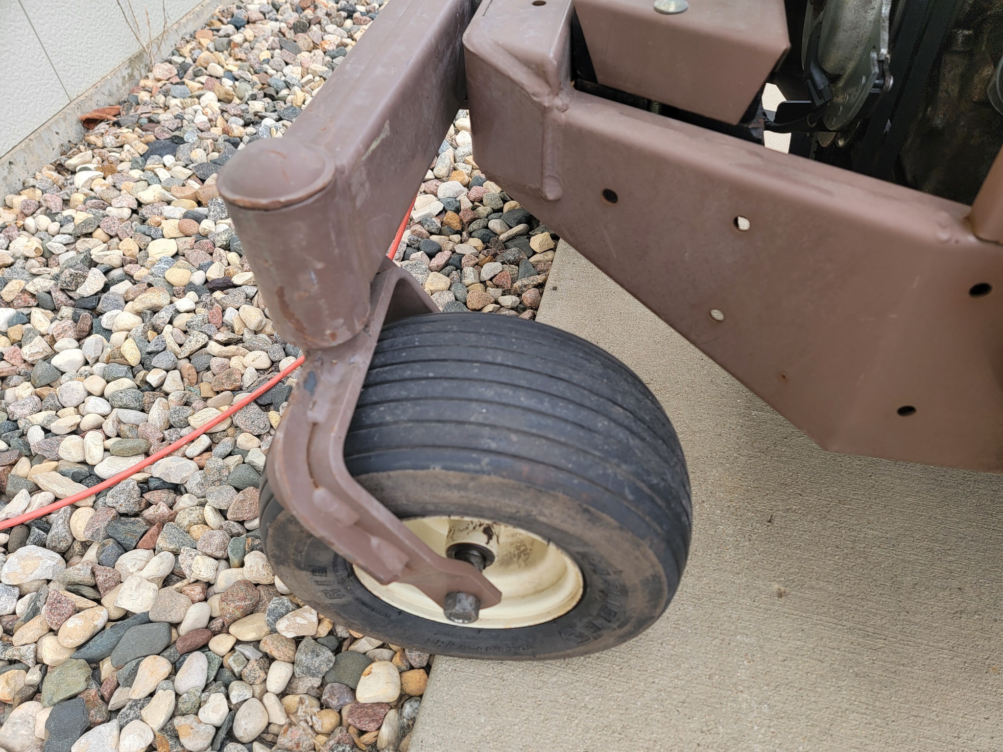 2009 Grasshopper 718 Lawn Mower