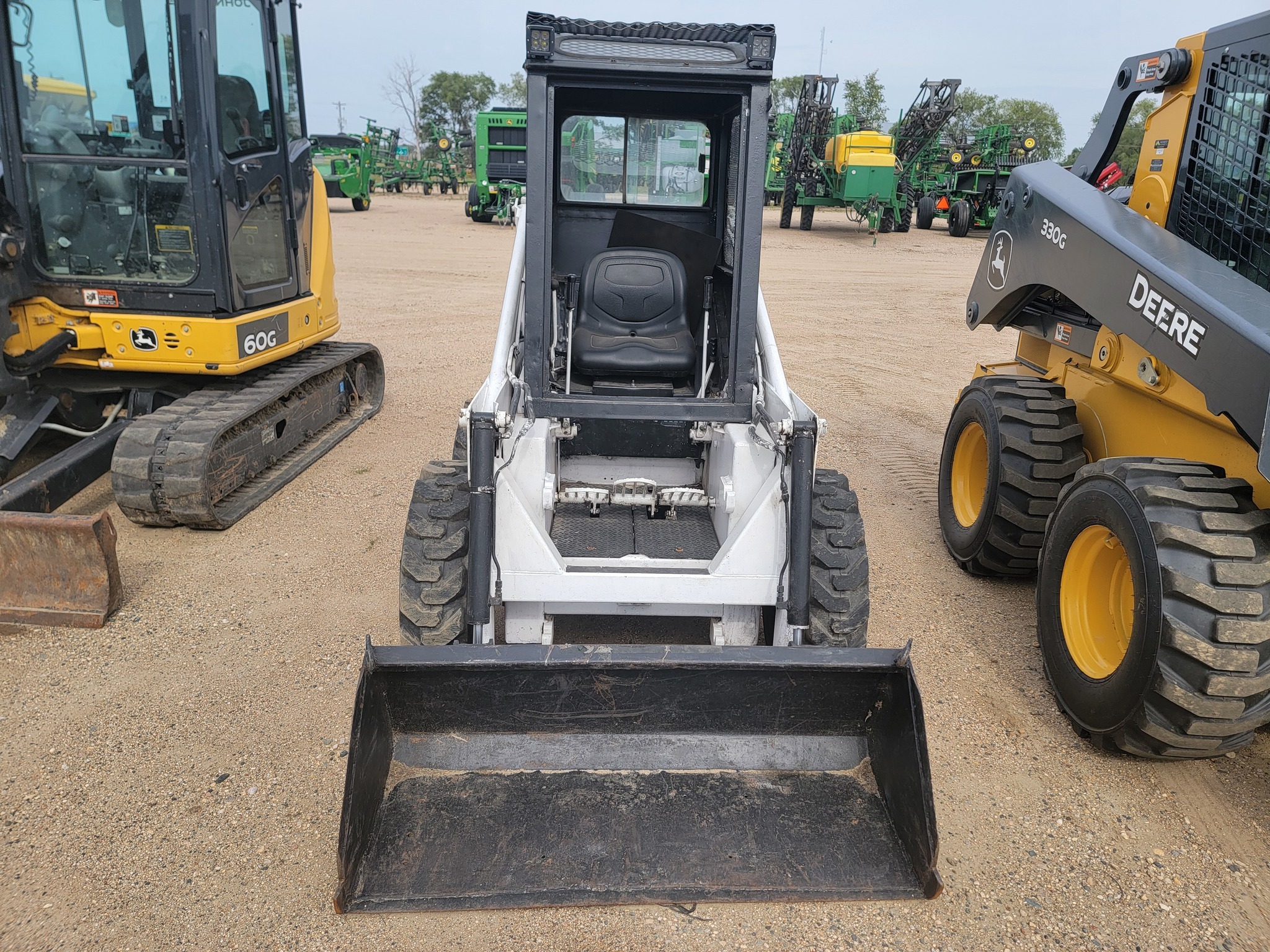  Bobcat M600 Skid Steer