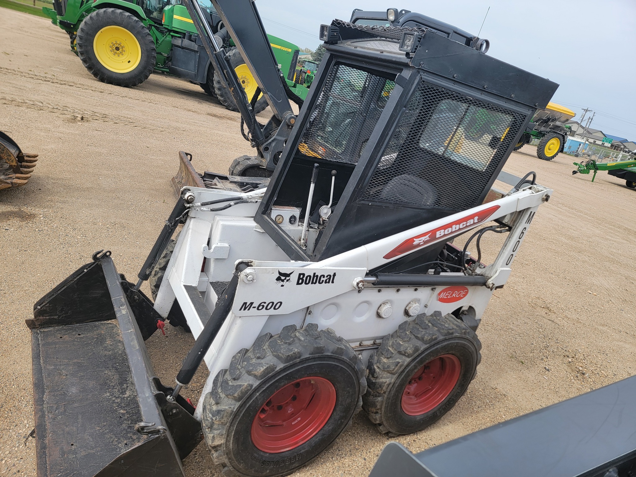  Bobcat M600 Skid Steer