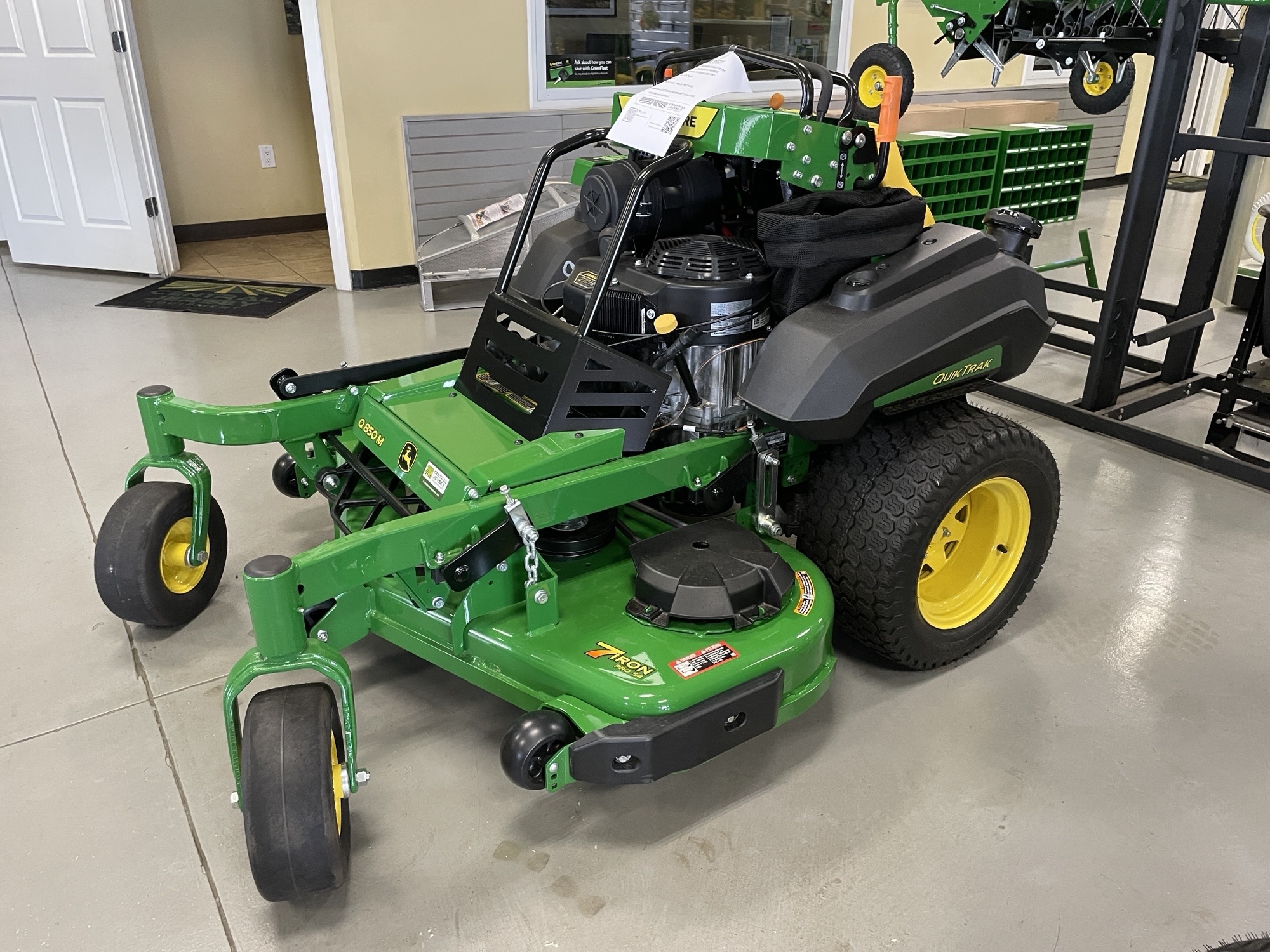 2024 John Deere Q850M Lawn Mower