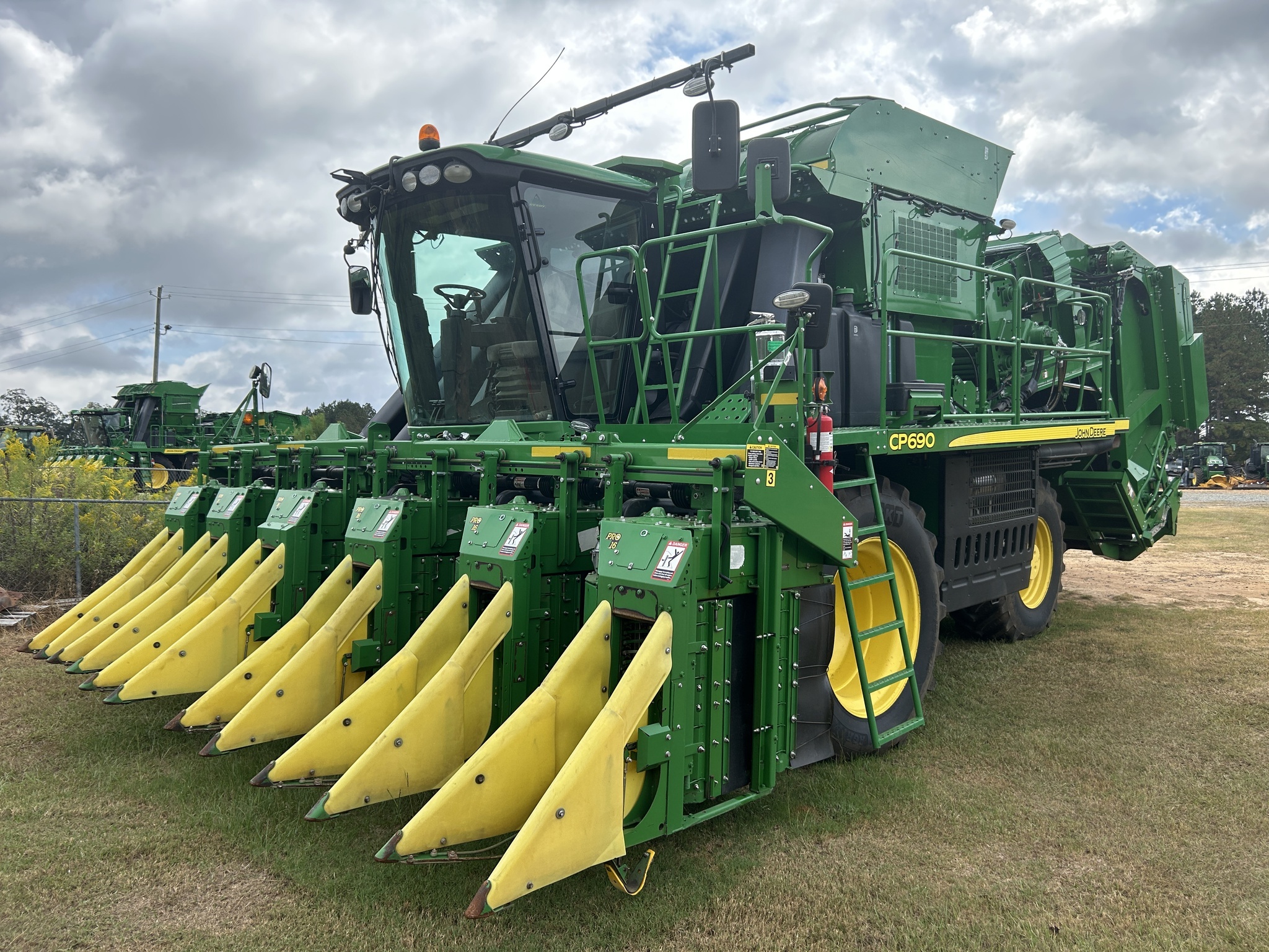 2021 John Deere CP690 Cotton Equipment