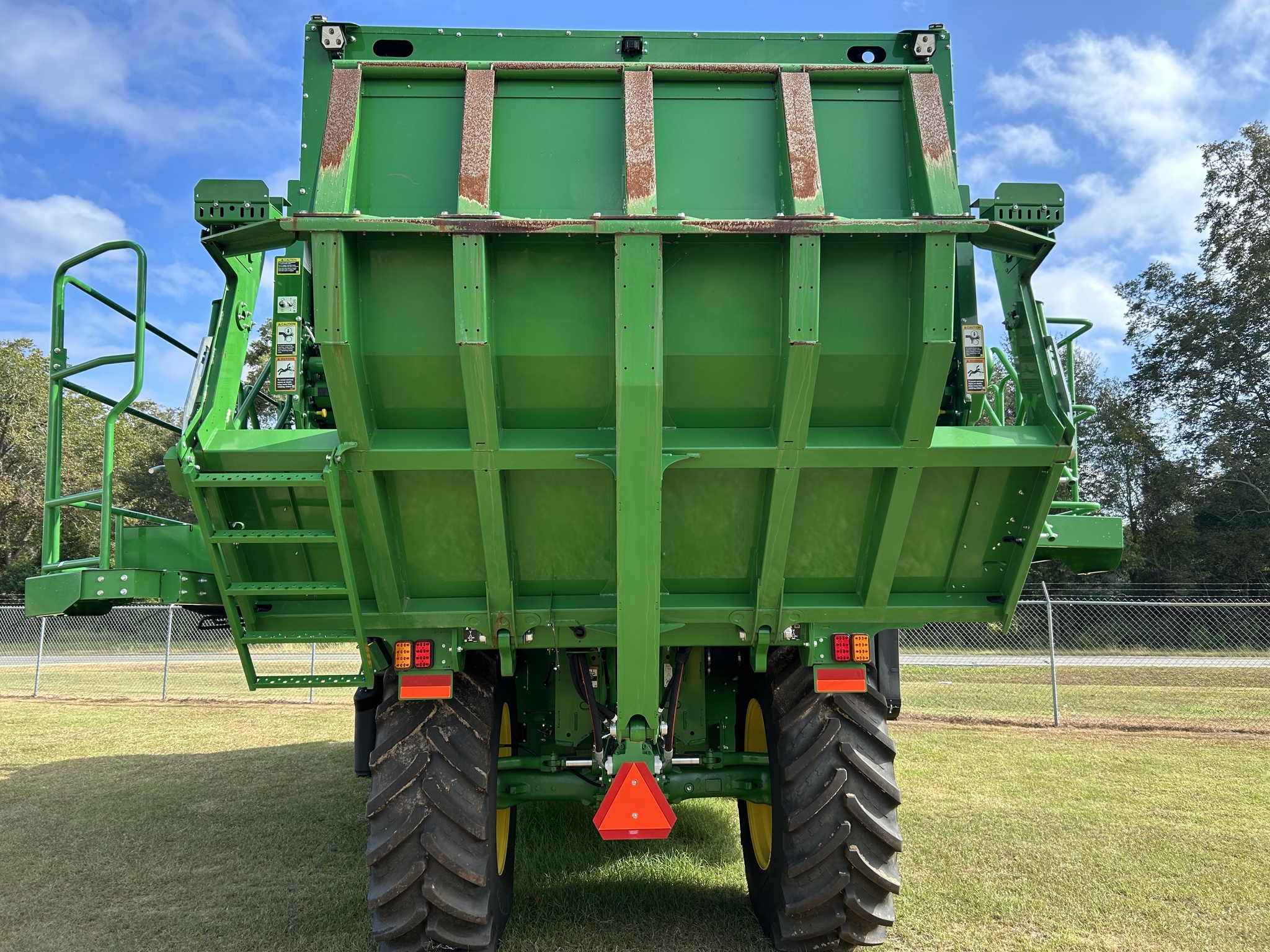 2024 John Deere CP770 Cotton Equipment