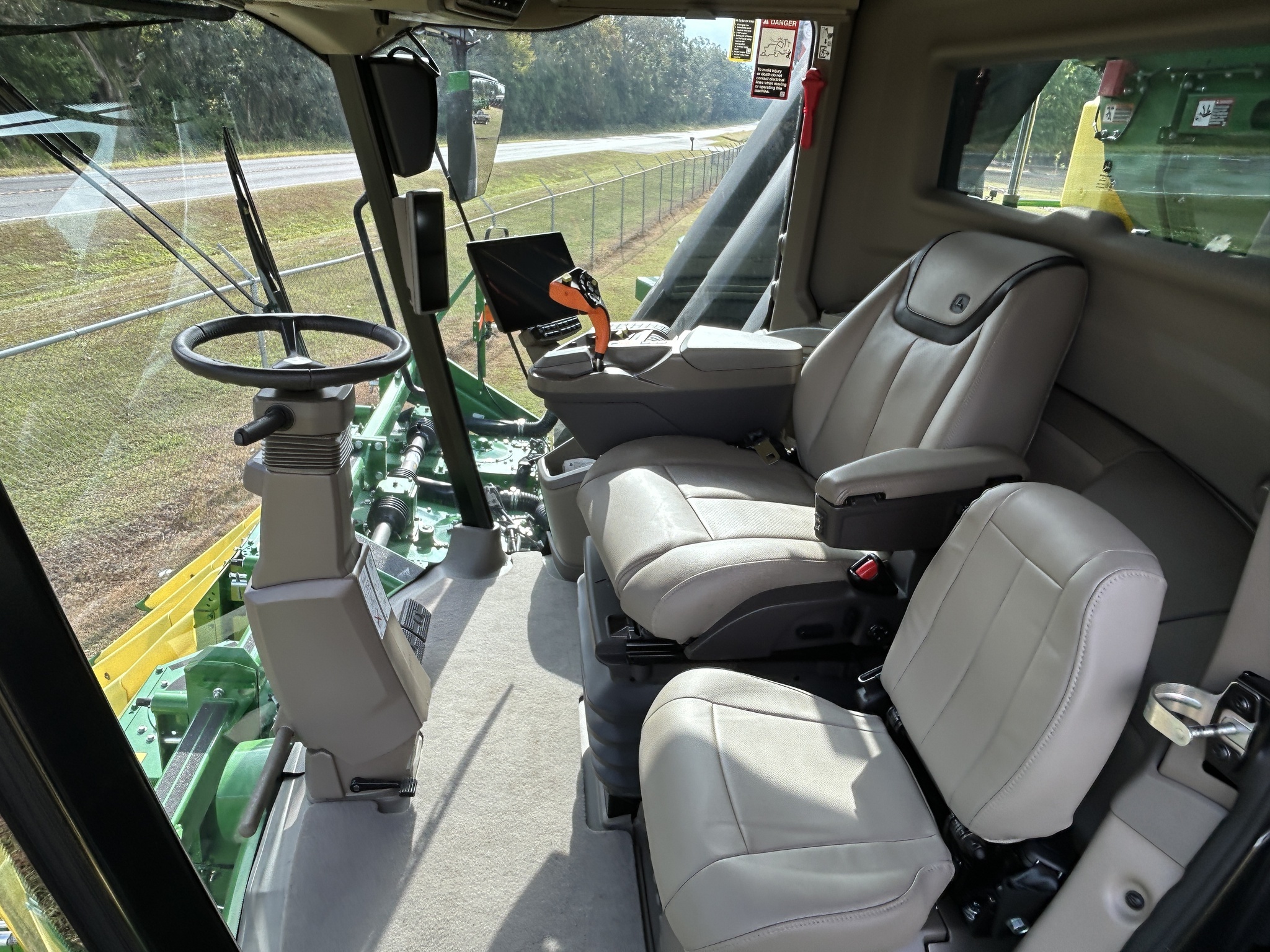 2024 John Deere CP770 Cotton Equipment