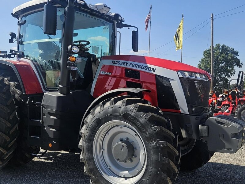 Maistro Spielzeug-Traktor Massey Ferguson 8S.265 Mit Baler-Anhänger – 3 Zoll, Die-Cast