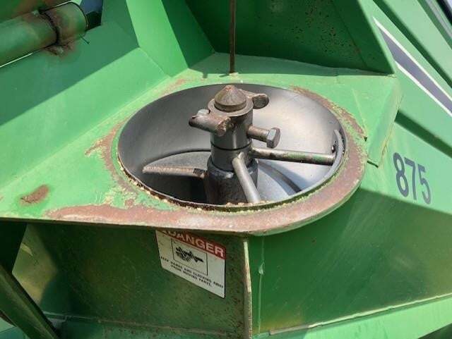 2004 J&M 875-18 Grain Cart
