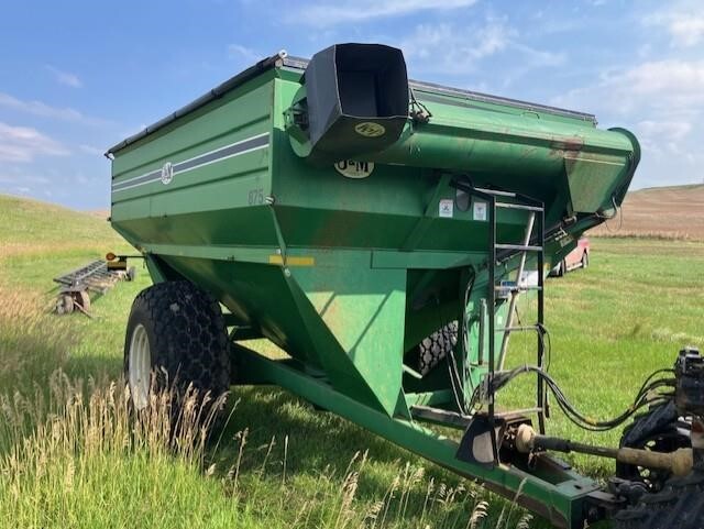 2004 J&M 875-18 Grain Cart