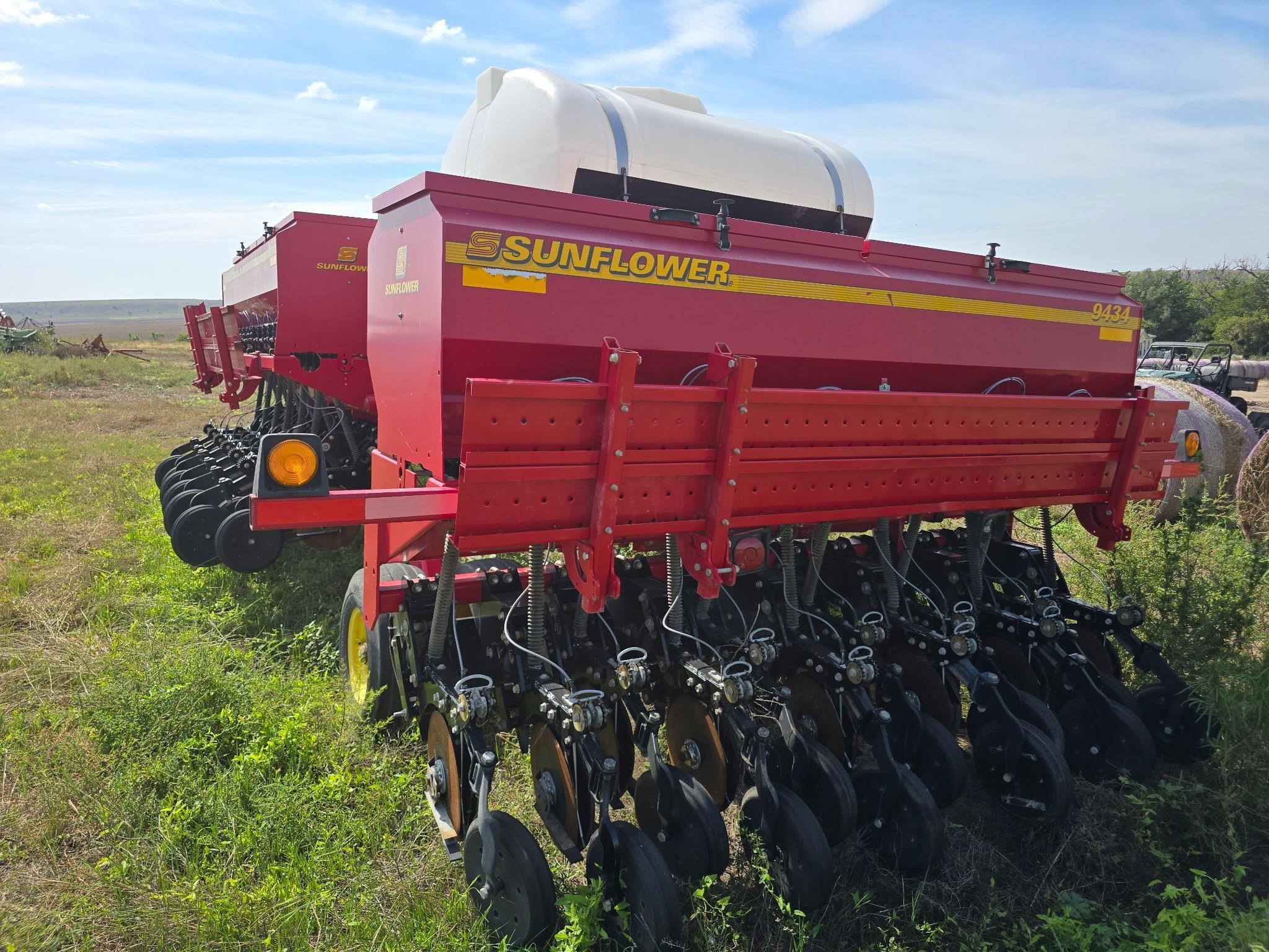 2010 Sunflower 9434 Drill