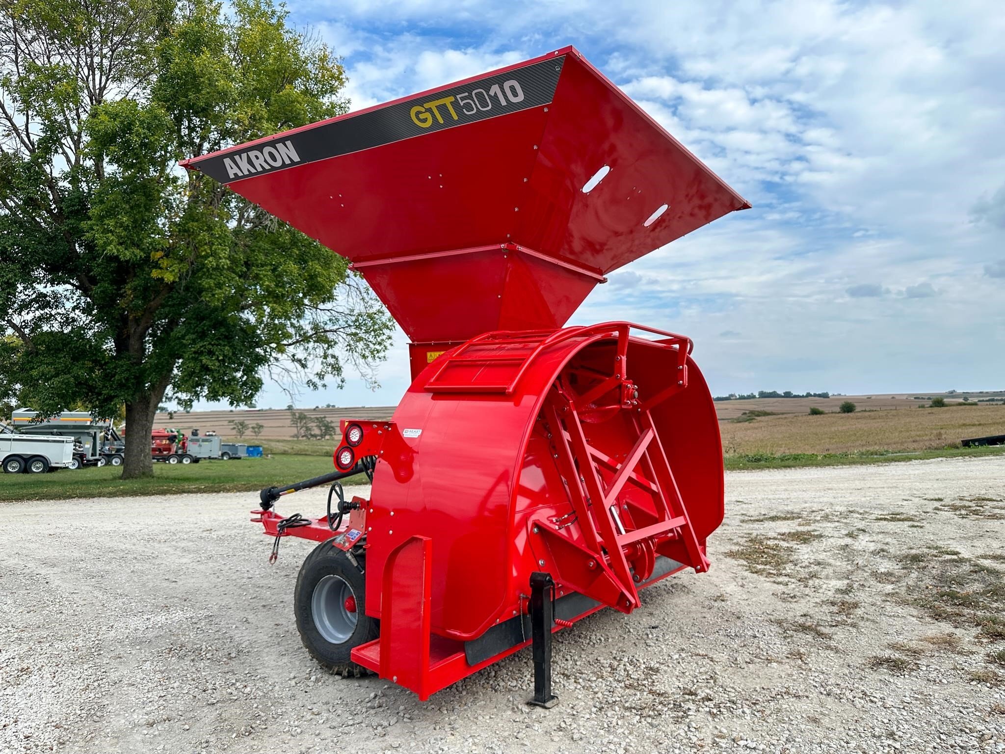 2026 Akron GTT5010 Grain Bagger