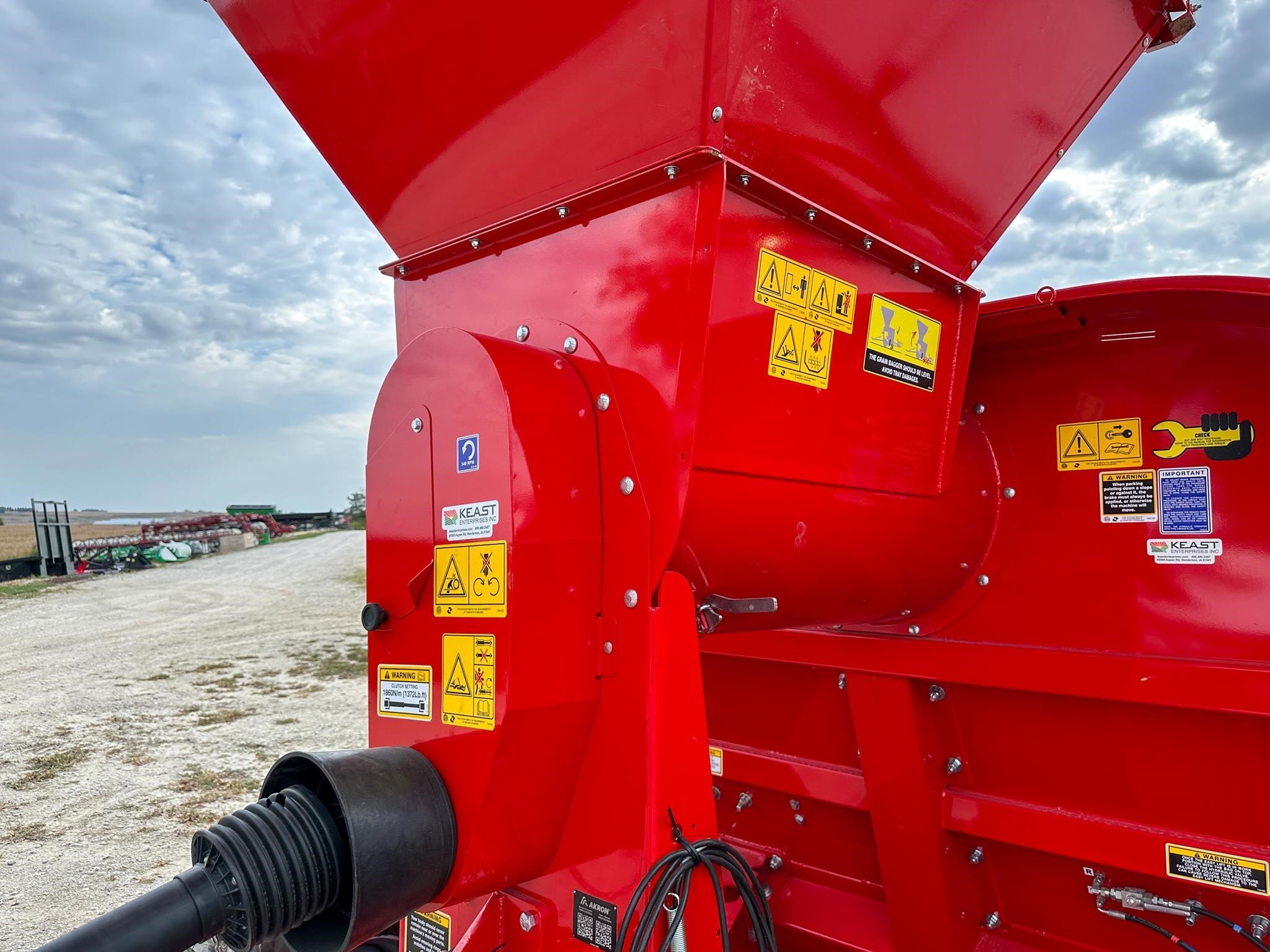 2026 Akron GTT5010 Grain Bagger