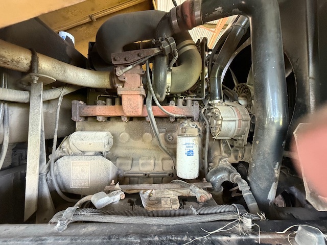 2009 Challenger SP185B Self-Propelled Windrowers and Swather