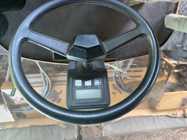 2009 Challenger SP185B Self-Propelled Windrowers and Swather