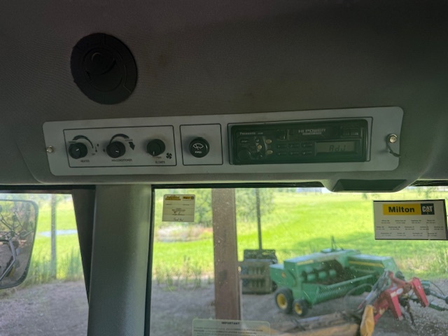 2009 Challenger SP185B Self-Propelled Windrowers and Swather